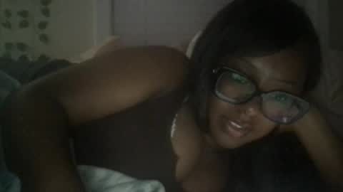 pinkgirlyyy online show from May 14, 5:05 am