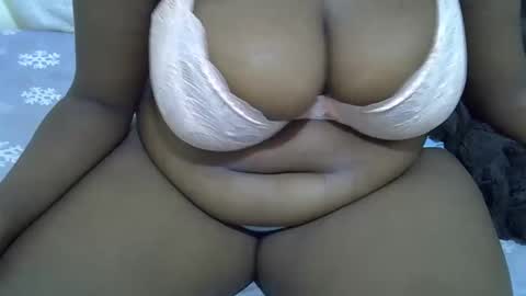 Snapshot of pinkiec4 chatting on October 12, 7:38 pm Kim20 online show from October 12, 7:38 pm
