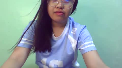 Snapshot of pinkish_shine chatting on February 23, 1:24 am Hi its me shine online show from February 23, 1:24 am