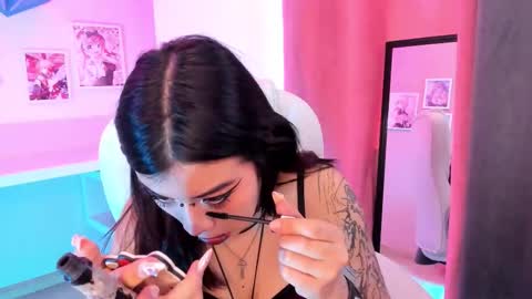 Snapshot of pinkk_demon chatting on September 12, 1:24 pm PINKK online show from September 12, 1:24 pm