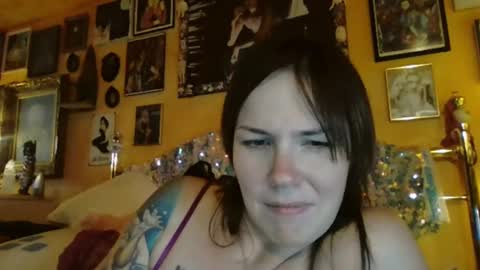 Snapshot of pinkmoonboots chatting on September 15, 7:15 pm pinkmoonboots online show from September 15, 7:15 pm