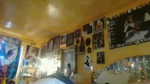 Snapshot of pinkmoonboots chatting on September 14, 7:04 pm pinkmoonboots online show from September 14, 7:04 pm