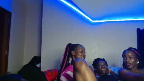 Pinky online show from December 1, 1:58 am