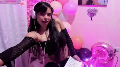 Snapshot of pinky_purr chatting on October 8, 10:54 am Pinky Purr online show from October 8, 10:54 am