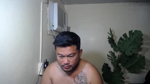 Snapshot of pinoy041087 chatting on October 22, 12:25 am pinoy041087 online show from October 22, 12:25 am