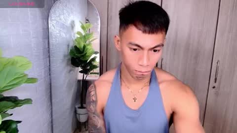 Snapshot of pinoymilker chatting on September 13, 5:32 am ethan online show from September 13, 5:32 am