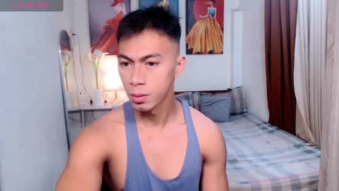 Snapshot of pinoymilker chatting on February 24, 3:23 am ethan online show from February 24, 3:23 am