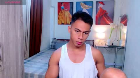 Snapshot of pinoymilker chatting on March 1, 5:52 am ethan online show from March 1, 5:52 am