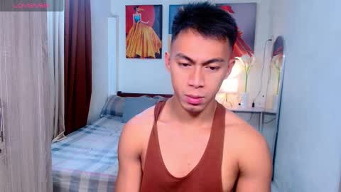 Snapshot of pinoymilker chatting on February 25, 5:08 am ethan online show from February 25, 5:08 am