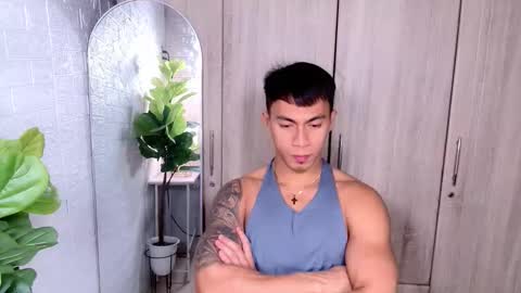 Snapshot of pinoymilker chatting on October 16, 11:21 am ethan online show from October 16, 11:21 am