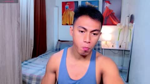 Snapshot of pinoymilker chatting on February 15, 9:27 am ethan online show from February 15, 9:27 am