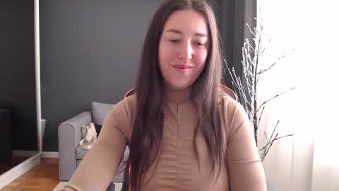 piscesgirl06 online show from April 15, 5:11 am