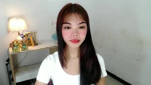 The Girl Named Eyve online show from November 18, 12:41 pm