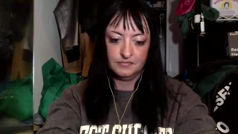 Snapshot of pixie_mixie chatting on September 12, 12:45 am Trash Kitten online show from September 12, 12:45 am