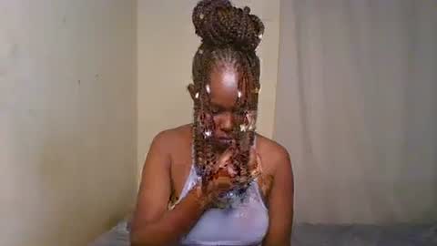 Snapshot of pixie_roman chatting on February 25, 7:27 pm Majesty online show from February 25, 7:27 pm