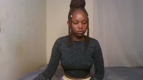 Snapshot of pixie_roman chatting on February 27, 3:08 am Majesty online show from February 27, 3:08 am