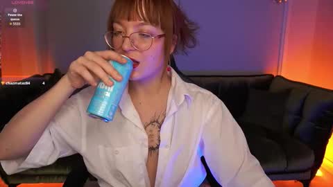 pixiepeachh online show from November 21, 1:03 am