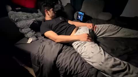 X X X online show from December 1, 6:55 am