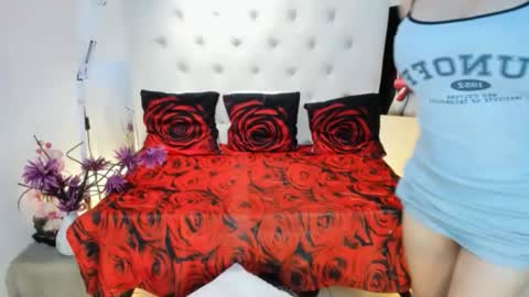 jen online show from January 7, 11:15 am