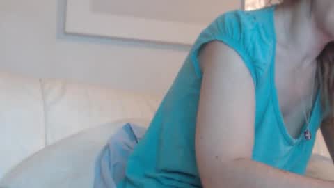 Snapshot of playfulsamira chatting on October 3, 10:07 pm PlayfulSamira online show from October 3, 10:07 pm