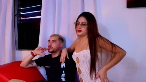 Snapshot of pleasure_vibes023 chatting on October 15, 10:43 pm JUAN AND JULI online show from October 15, 10:43 pm