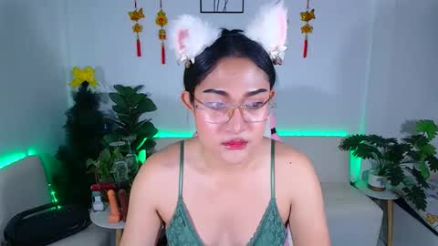 Ploysai online show from February 11, 8:29 am