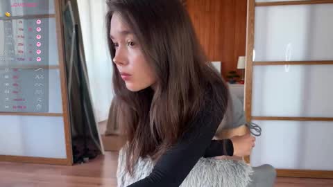 Snapshot of plumybun chatting on October 8, 4:40 am Acey online show from October 8, 4:40 am