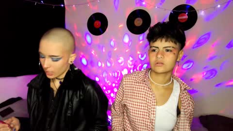   online show from December 18, 10:02 pm