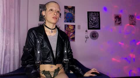    online show from December 17, 2:07 am