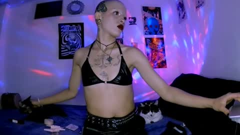    online show from April 15, 1:20 am