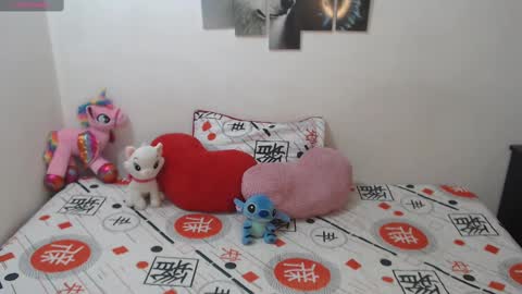 Snapshot of pocahontas_princess__ chatting on October 14, 2:42 pm Pocahontas online show from October 14, 2:42 pm