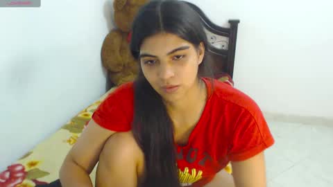 Snapshot of pocahontas_princess__ chatting on December 5, 12:25 am Pocahontas online show from December 5, 12:25 am