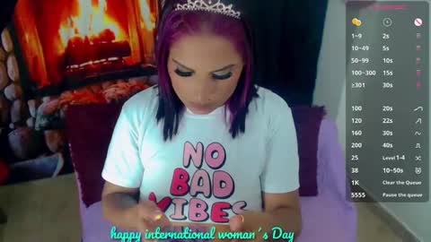 Snapshot of pocahontasexxy chatting on March 9, 12:00 am DaniellaBaby online show from March 9, 12:00 am