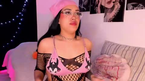 Snapshot of poison_willow chatting on February 13, 9:50 pm Willow Hours 12pm to 630pm Colombian time FRIDAY AND SUNDAY FREE DAYS online show from February 13, 9:50 pm