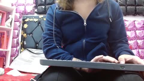 Snapshot of poisondost_hot chatting on September 30, 2:49 pm Aleja online show from September 30, 2:49 pm