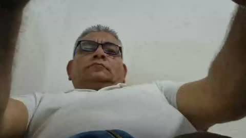 Snapshot of poli475 chatting on October 18, 12:48 am poli online show from October 18, 12:48 am