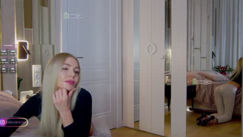 Snapshot of poliina chatting on December 22, 10:15 pm Polina online show from December 22, 10:15 pm