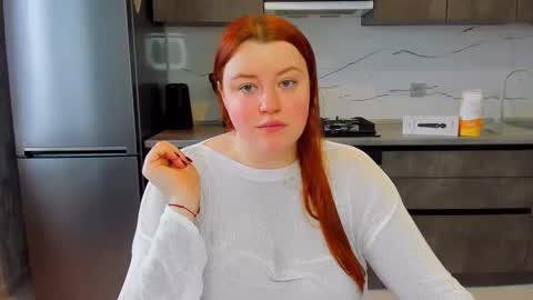 Snapshot of polinasallivan chatting on February 7, 12:28 pm Polina online show from February 7, 12:28 pm