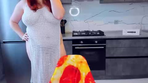 Snapshot of polinasallivan chatting on February 5, 1:22 pm Polina online show from February 5, 1:22 pm