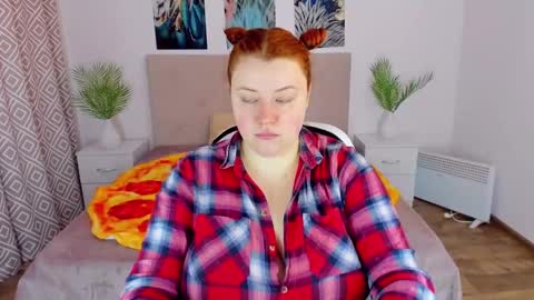 Snapshot of polinasallivan chatting on January 30, 8:43 am Polina online show from January 30, 8:43 am