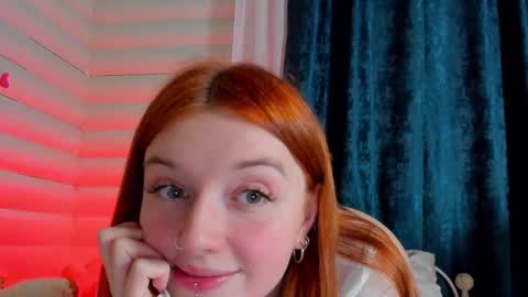 Snapshot of polly_luna chatting on March 1, 9:48 pm Polly online show from March 1, 9:48 pm