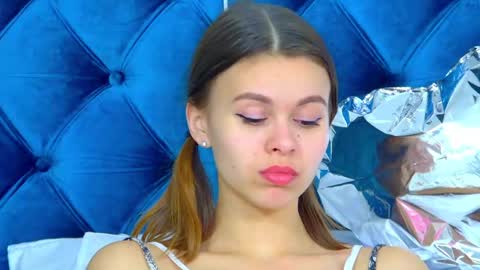 Polly online show from February 16, 1:03 am