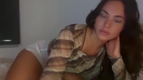 Polly Pocket online show from April 14, 5:55 am