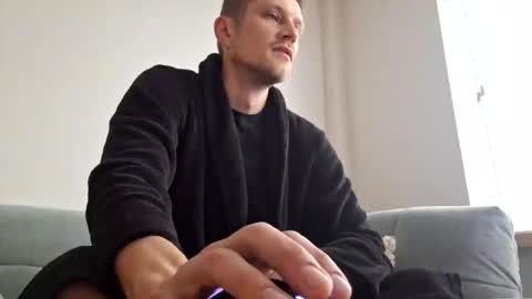 polsenos online show from February 5, 8:07 am