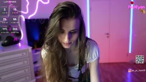Snapshot of popityan chatting on February 8, 4:03 am Louise see you on December 1 at 2200 UTC3 online show from February 8, 4:03 am