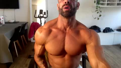 popopo0 online show from December 3, 10:49 am