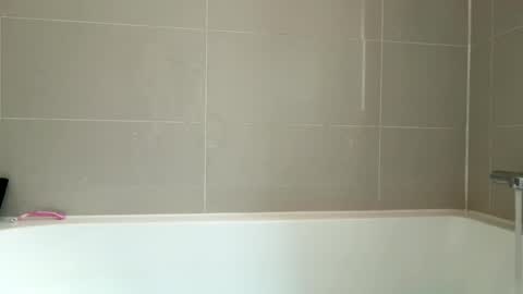 Poppy online show from April 14, 11:35 am