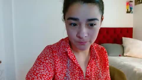 Snapshot of porcelainlux chatting on October 10, 3:45 am porcelainlux online show from October 10, 3:45 am
