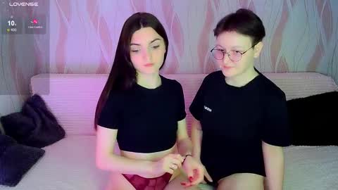 Ana and Tati online show from November 29, 7:54 pm