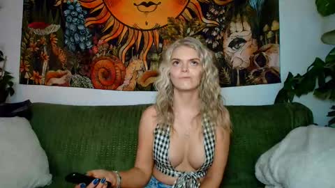 porshabelle online show from February 14, 10:29 am